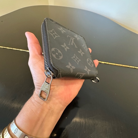 RARE Authentic Vintage Retro Iconic Minimalist Luis Vuitton Monogram Zip Wallet - Picture 7 of 17